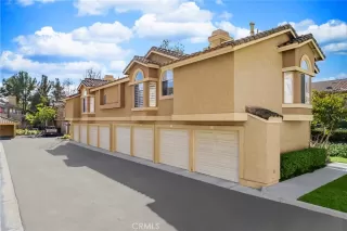 Photo #3: OC23007910 Listing 