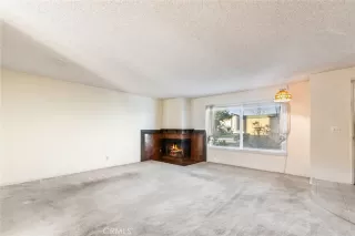 Photo #2: OC23008022 Listing 