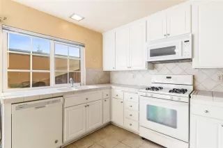 Photo #3: OC23008022 Listing 