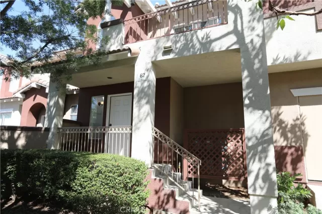 MLS: OC23008090 Condo For Sale