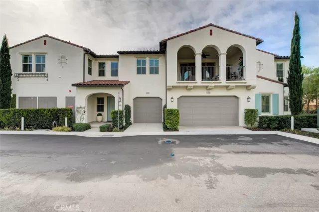 MLS: OC23008139 Condo For Sale