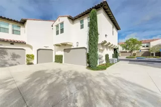 Photo #2: OC23008139 Listing 