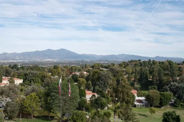 MLS: OC23008178 Condo For Sale