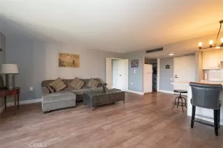 Photo #2: OC23008178 Listing