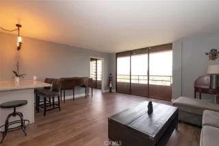 Photo #3: OC23008178 Listing