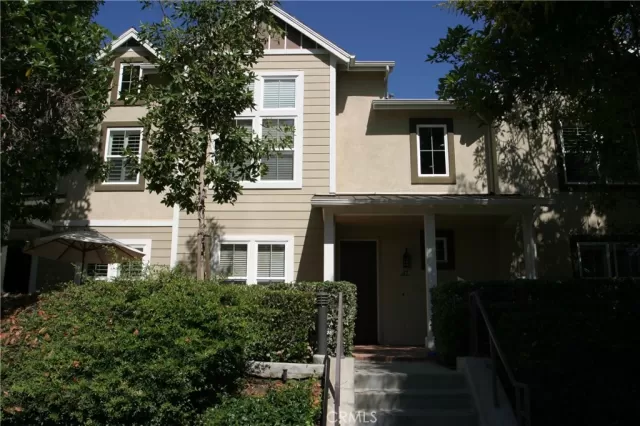 MLS: OC23008199 Condo For Sale