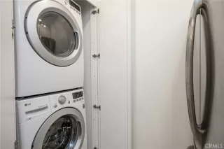 Photo #5: OC23008366 Listing