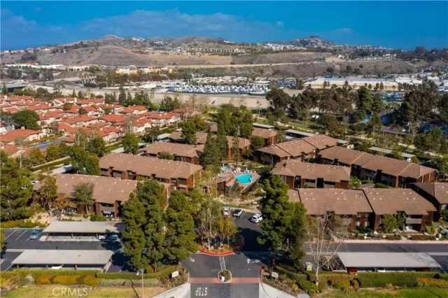 MLS: OC23008370 Condo For Sale