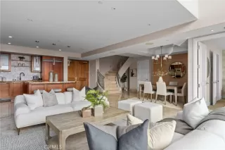 Photo #4: OC23008516 Listing 