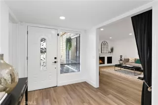 Photo #2: OC23008568 Listing 