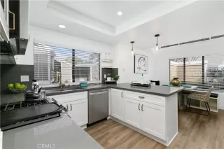 Photo #6: OC23008568 Listing 