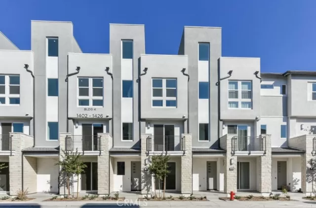 MLS: OC23008604 Condo For Sale