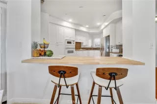 Photo #3: OC23008710 Listing