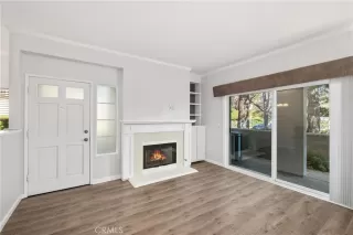 Photo #3: OC23008790 Listing 