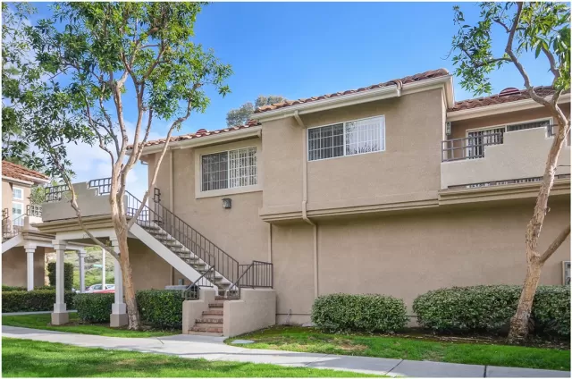 MLS: OC23008964 Condo For Sale