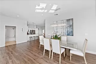 Photo #4: OC23008984 Listing 