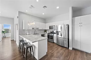 Photo #6: OC23008984 Listing 