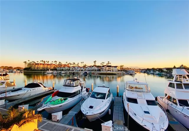 MLS: OC23008993 Condo For Sale