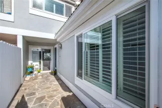 Photo #5: OC23009361 Listing 