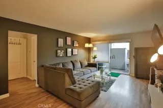 Photo #3: OC23009464 Listing 