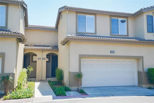 MLS: OC23009647 Condo For Sale