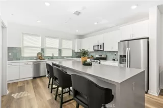 More Details about MLS # OC23010025 : 727 S GRABLE