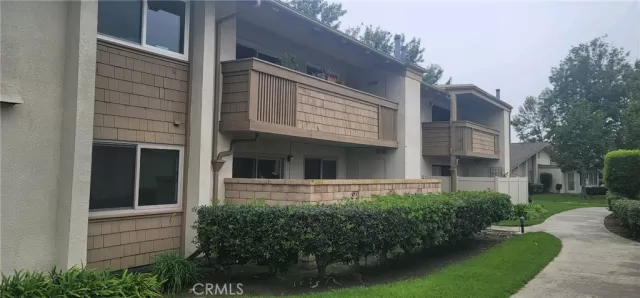 MLS: OC23010077 Condo For Sale