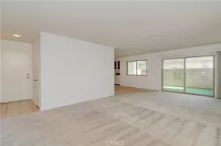 Photo #3: OC23010077 Listing