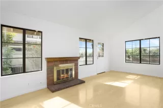 Photo #3: OC23010530 Listing 