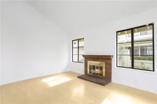 Photo #6: OC23010530 Listing 