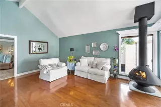 Photo #2: OC23010554 Listing 