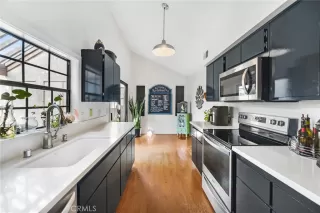 Photo #4: OC23010554 Listing 