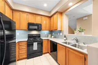 Photo #5: OC23011003 Listing 