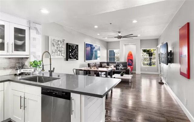 MLS: OC23011466 Condo For Sale