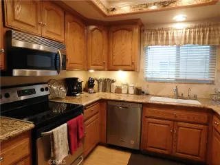 Photo #2: OC23011567 Listing