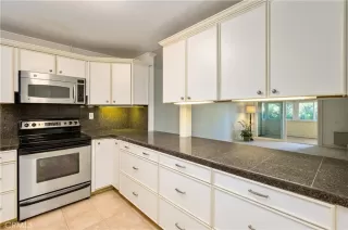 Photo #3: OC23012131 Listing