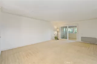 Photo #6: OC23012131 Listing