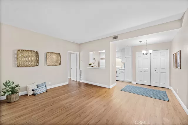 MLS: OC23012290 Condo For Sale