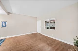 Photo #4: OC23012290 Listing 