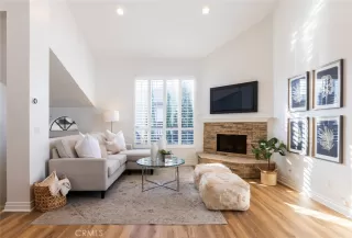 Photo #3: OC23012294 Listing 