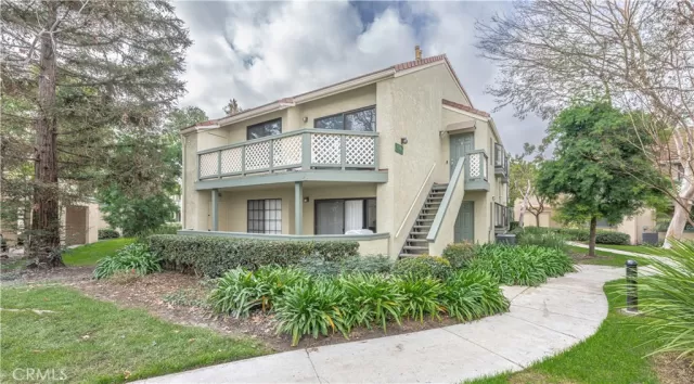 MLS: OC23012431 Condo For Sale