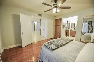 Photo #4: OC23012580 Listing