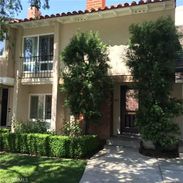 MLS: OC23013023 Condo For Sale