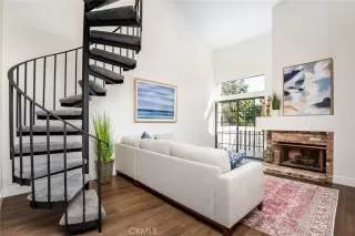 Photo #2: OC23013115 Listing 