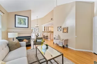 Photo #5: OC23013139 Listing