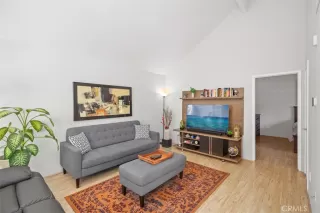 Photo #5: OC23013285 Listing 