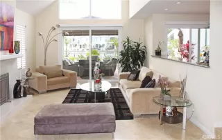 Photo #4: OC23013881 Listing 