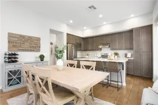 Photo #6: OC23013898 Listing