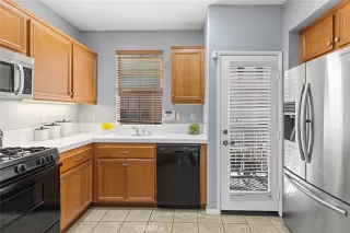 Photo #3: OC23014051 Listing