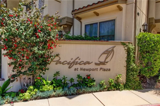 MLS: OC23014290 Condo For Sale